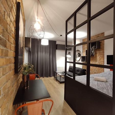 Red Wall Apartment In The Old Town Gdańsk Buitenkant foto