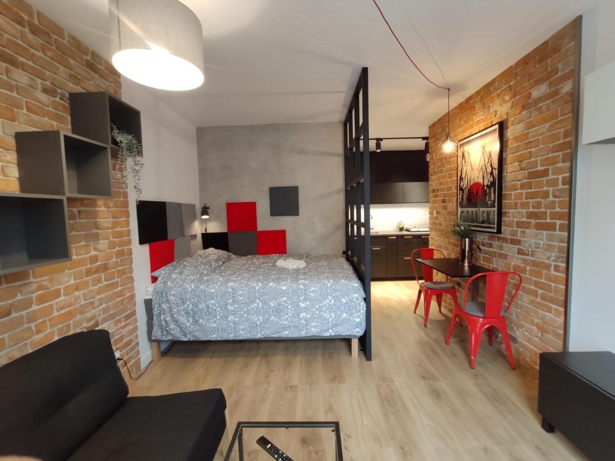 Red Wall Apartment In The Old Town Gdańsk Buitenkant foto